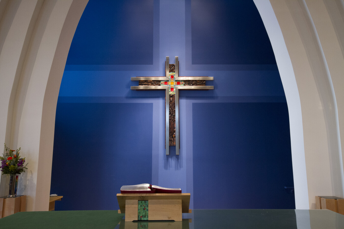 sanctuary-christ-lutheran-church